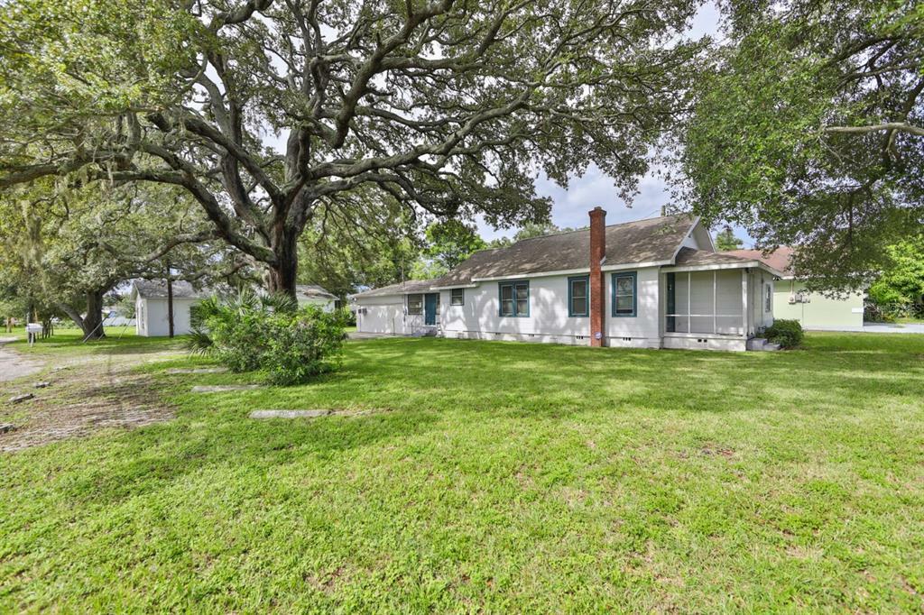 Property Photo:  4940 41st Avenue N  FL 33709 