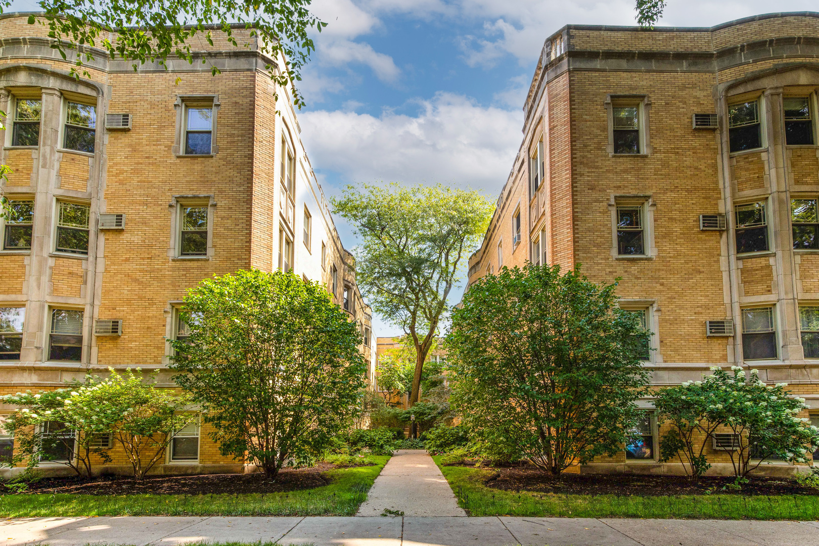 Property Photo:  827.5 Forest Avenue 2N  IL 60202 