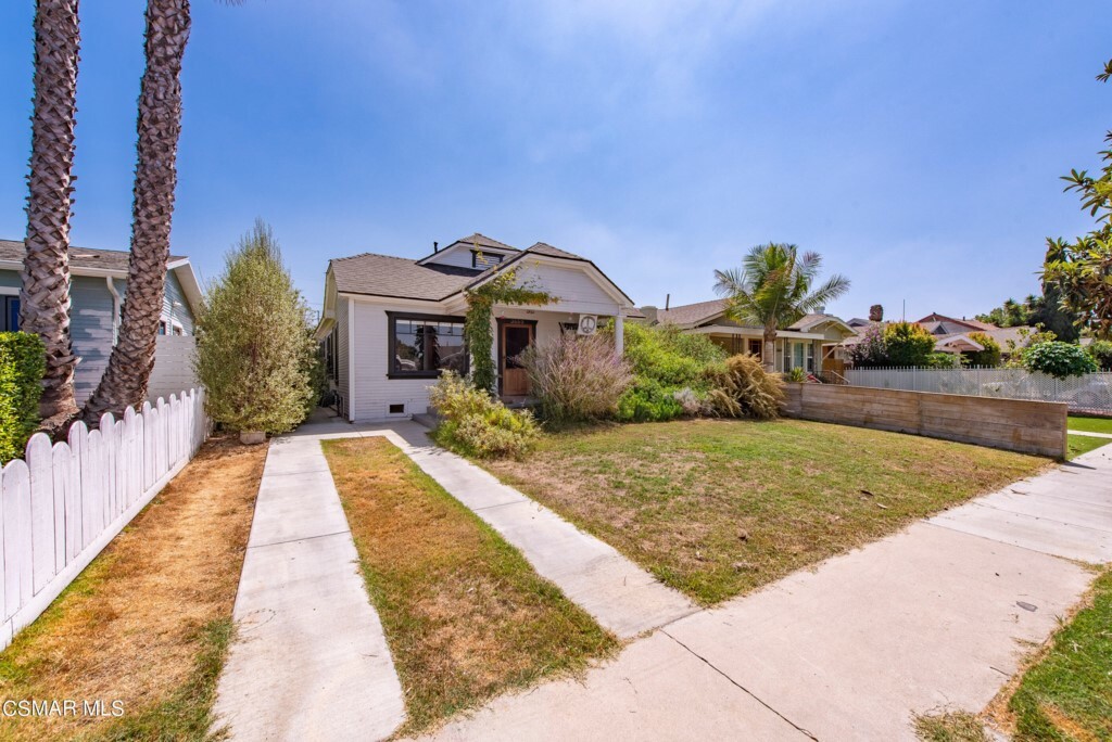 Property Photo:  3660 4th Avenue  CA 90018 