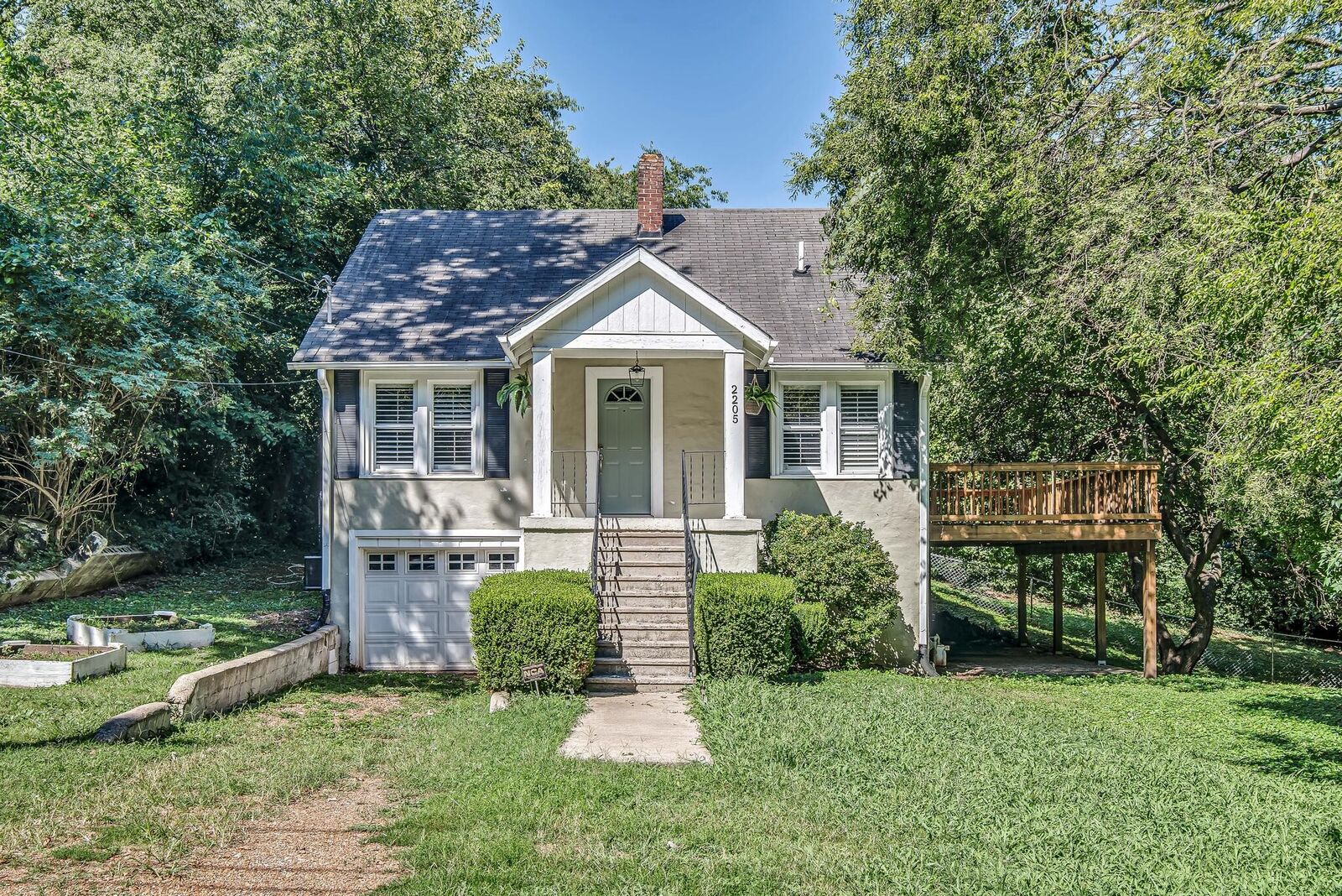 Property Photo:  2205 Grandview Ave  TN 37211 