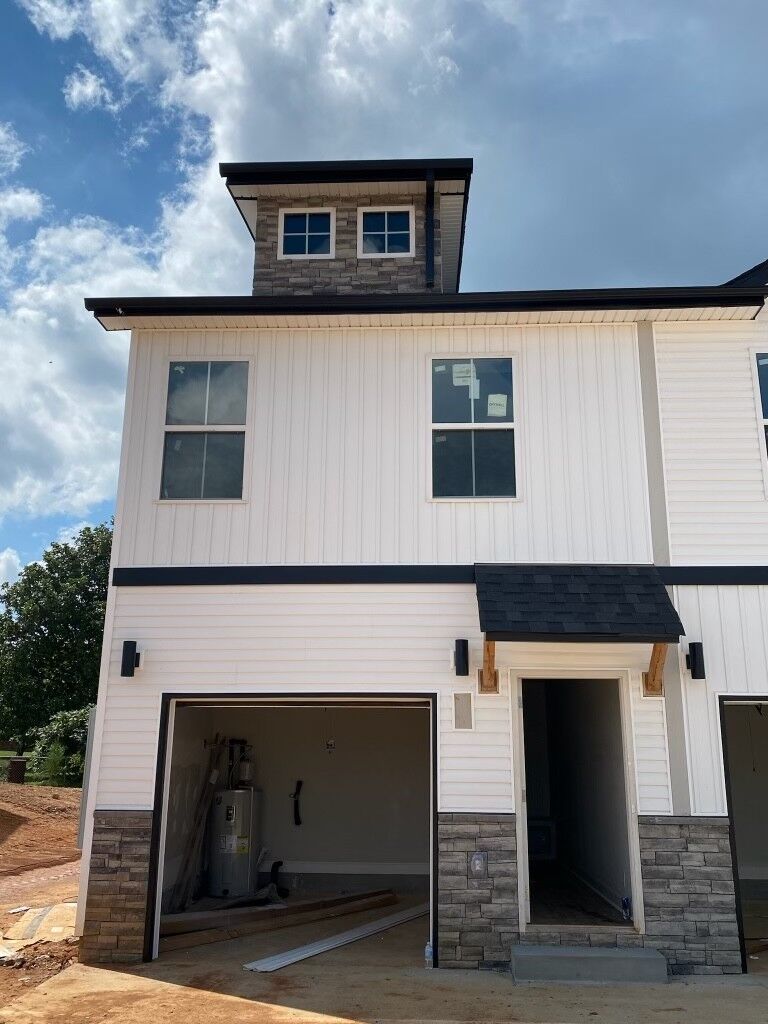 Property Photo: 224 Drayton Drive A TN 37042