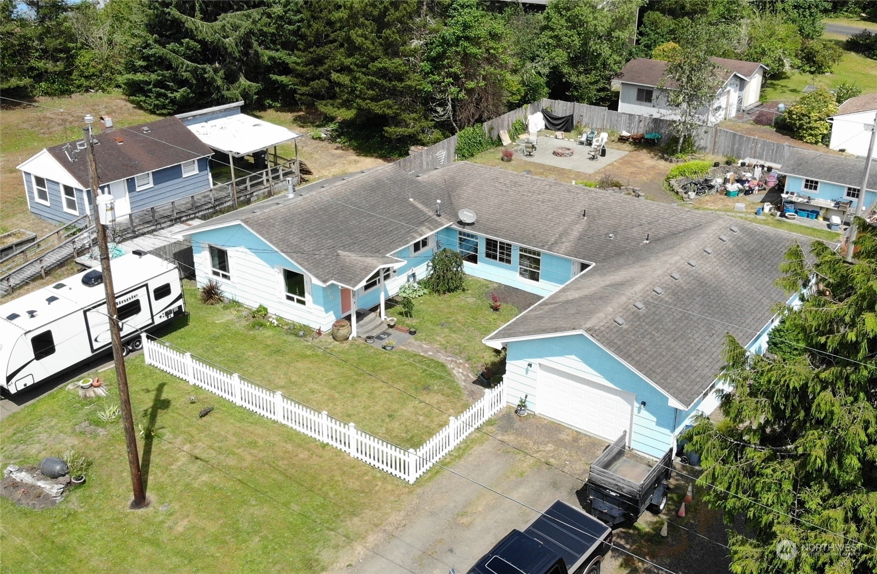 Property Photo:  420 W Pacific  WA 98595 