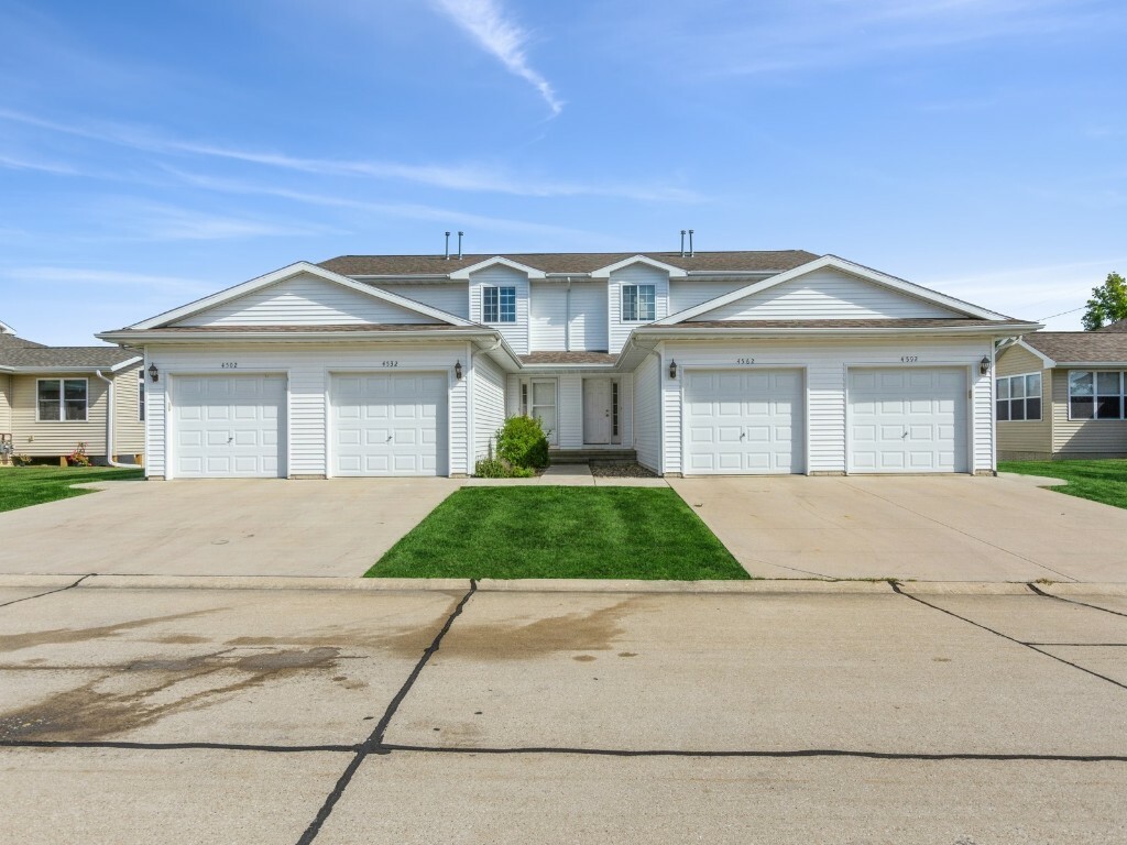 Property Photo:  4532 Mallard Court  IA 52302 