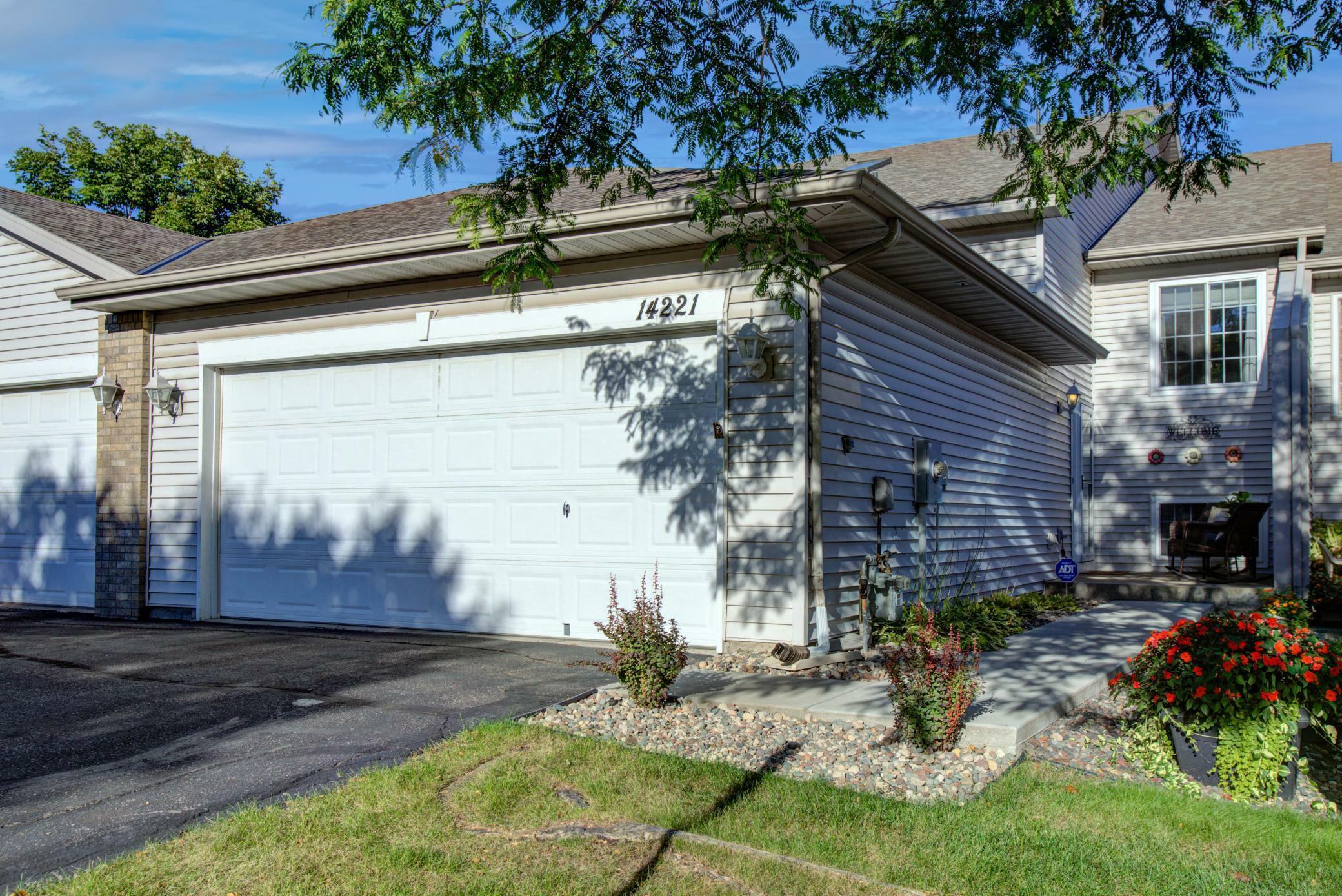 Property Photo:  14221 43rd Avenue N  MN 55446 