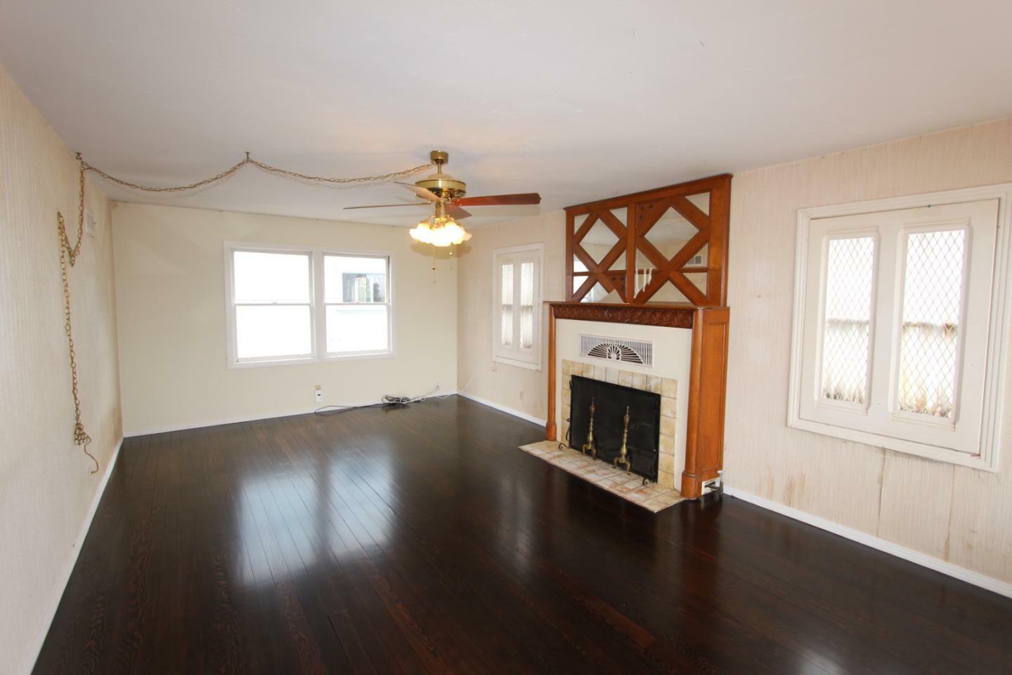 Property Photo: 11 Alton Way CA 95076