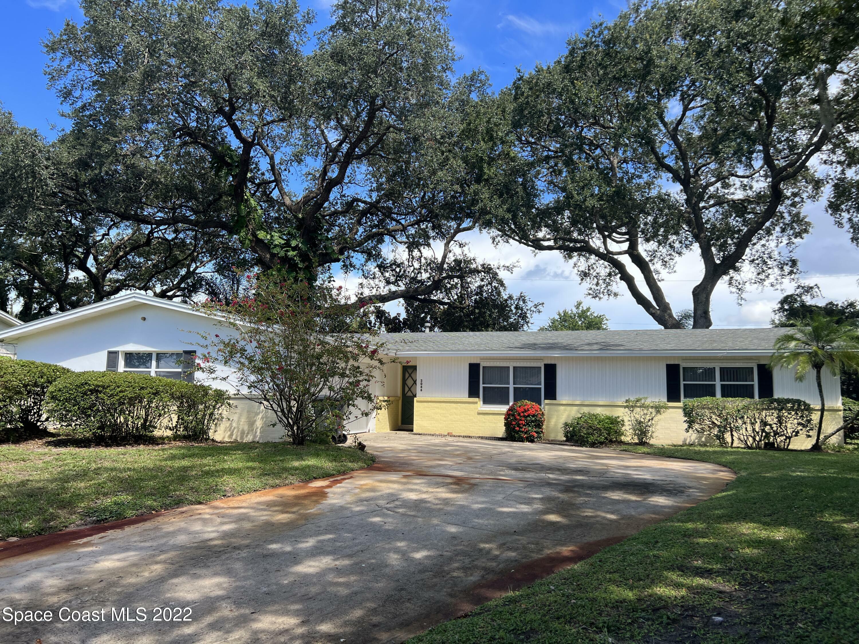 Property Photo:  3046 Holly Street  FL 32796 