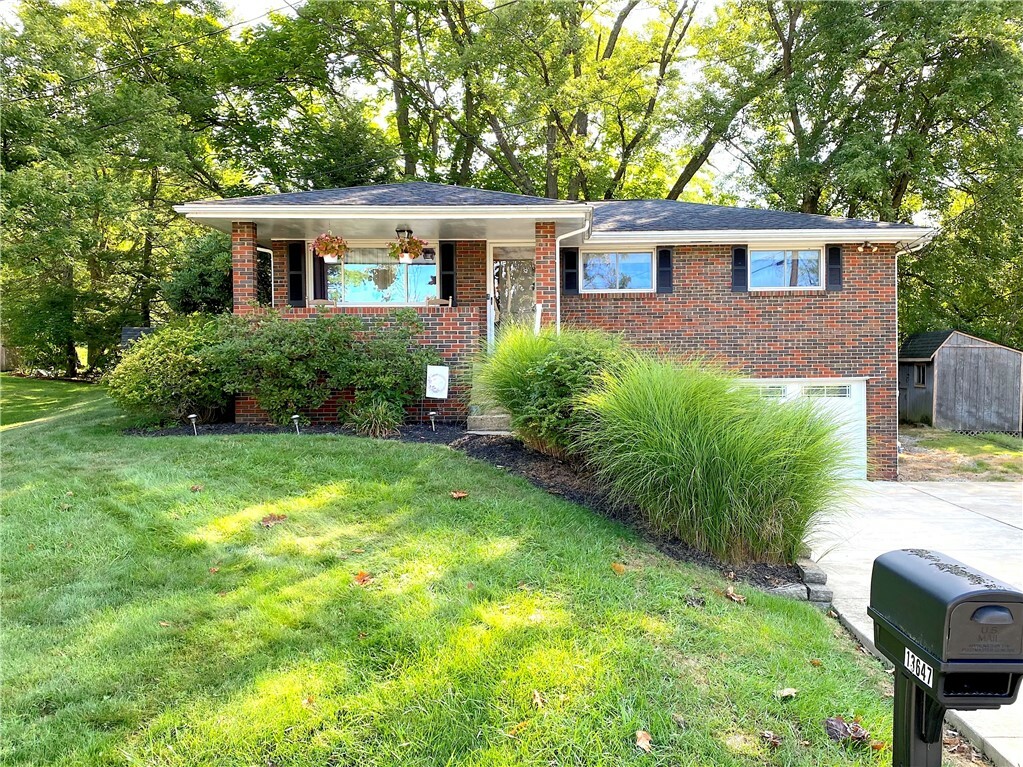 Property Photo: 13647 Loretta Ct PA 15642