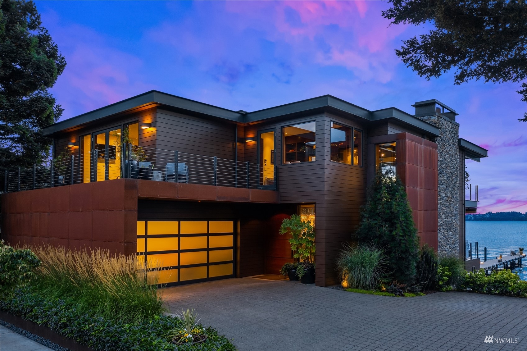 Property Photo:  405 Lake Street S  WA 98033 