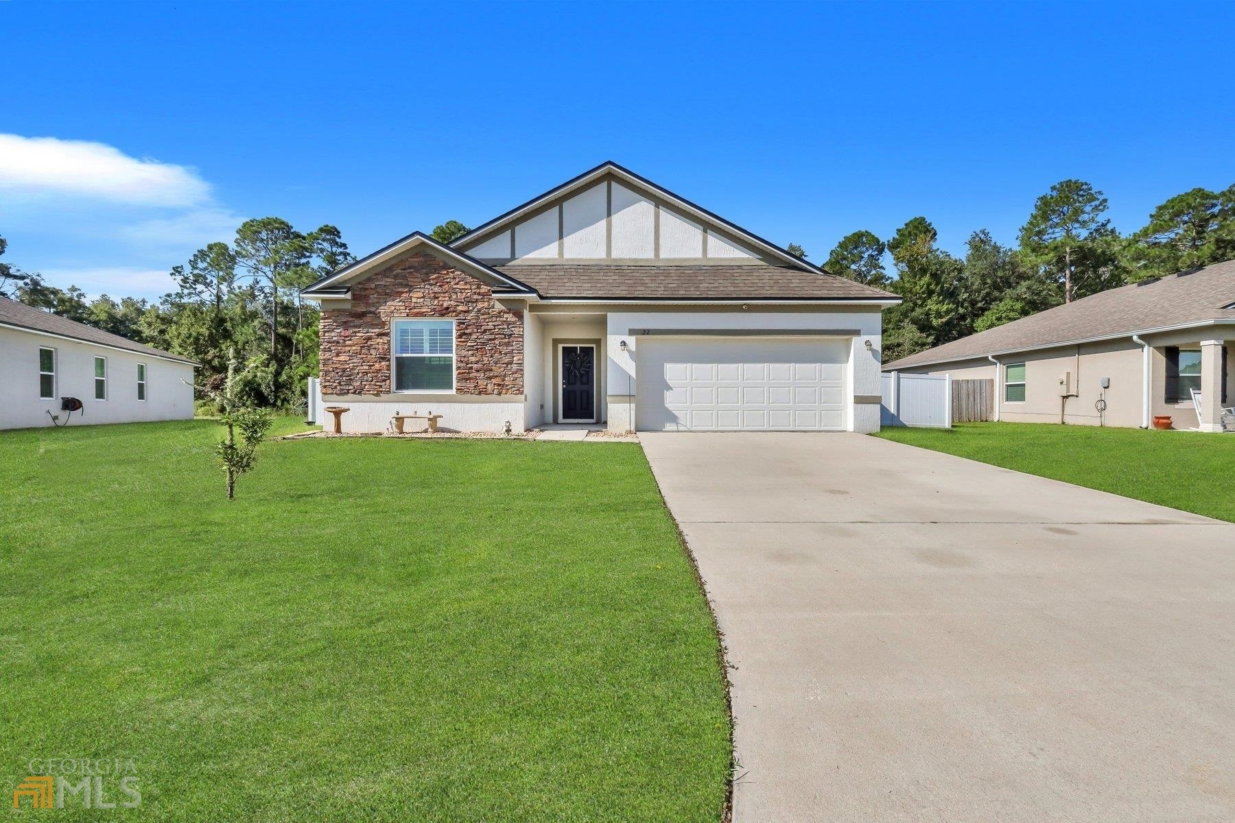 Property Photo: 122 Walnut Way GA 31548