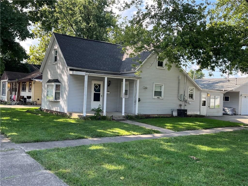 Property Photo:  3000 Shelby Avenue   61938 