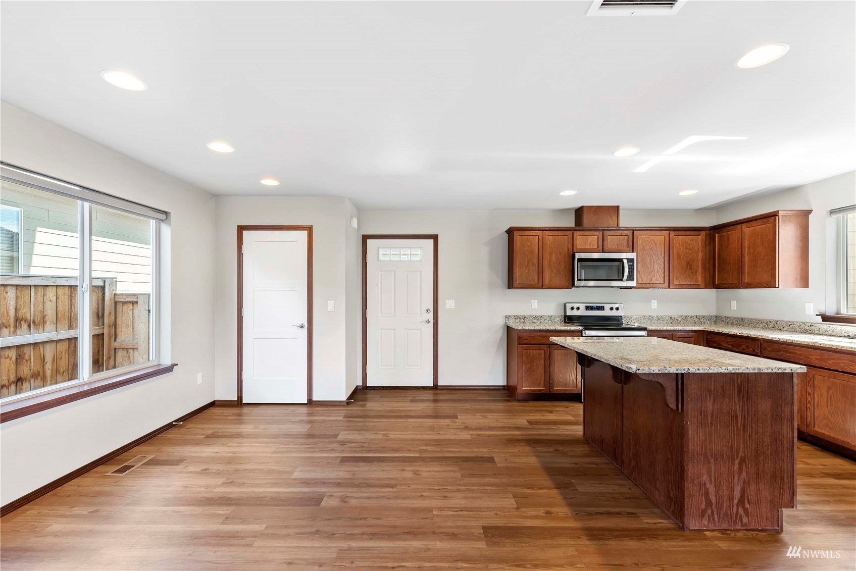 Property Photo:  448 S Kansas Loop  WA 98802 
