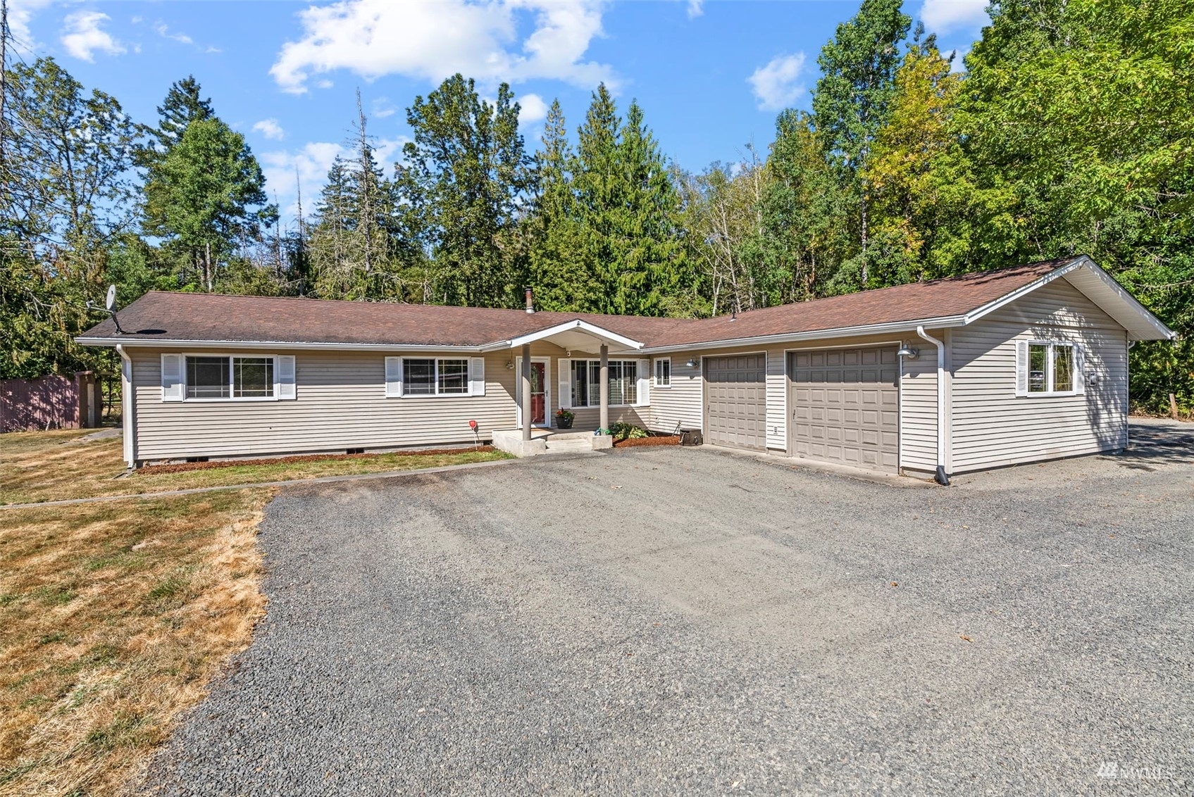 Property Photo:  265 Hall Road  WA 98645 