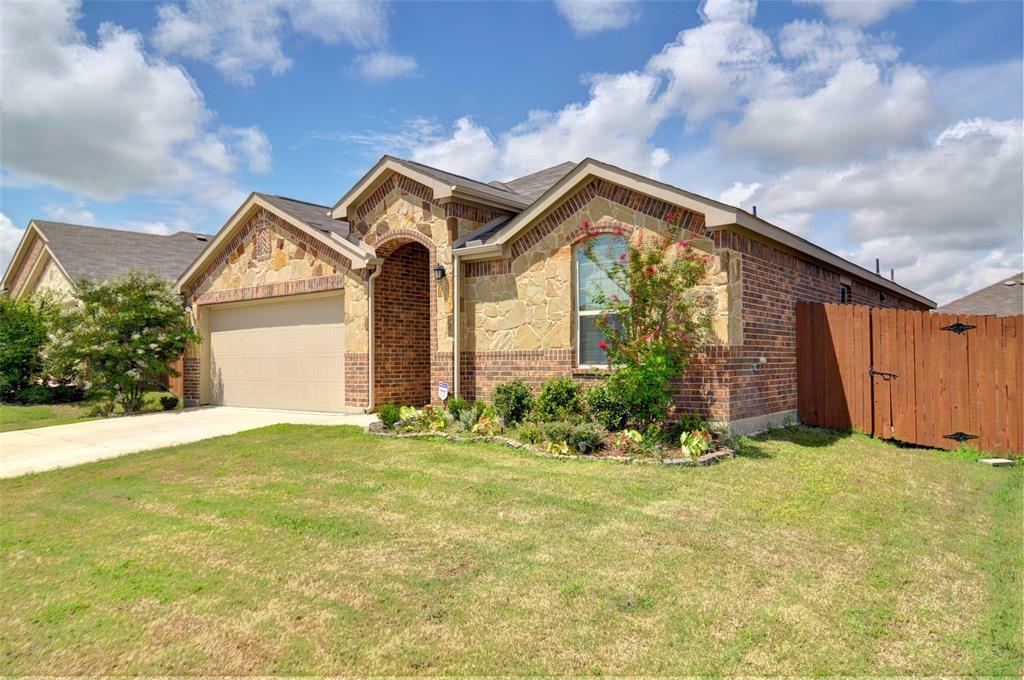 Property Photo:  2922 Rosemount Lane  TX 75126 