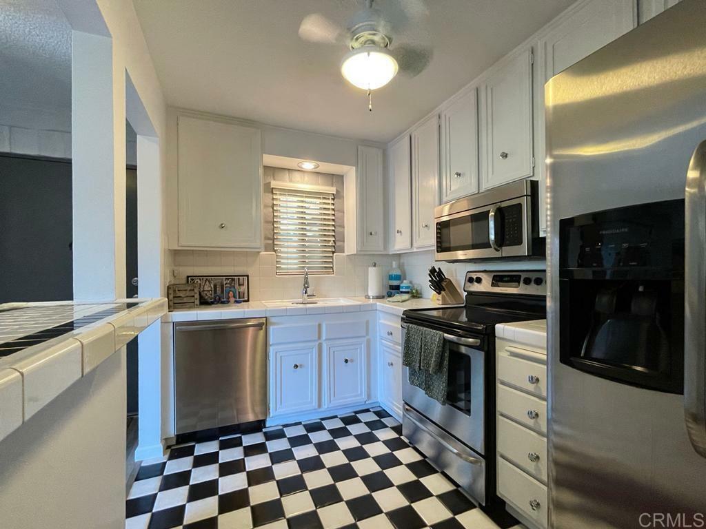 Property Photo:  937 D Ave  CA 92118 