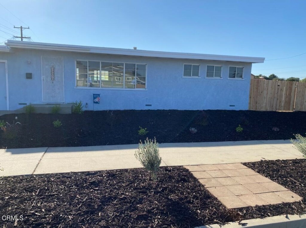 Property Photo: 1105 S College Drive CA 93454