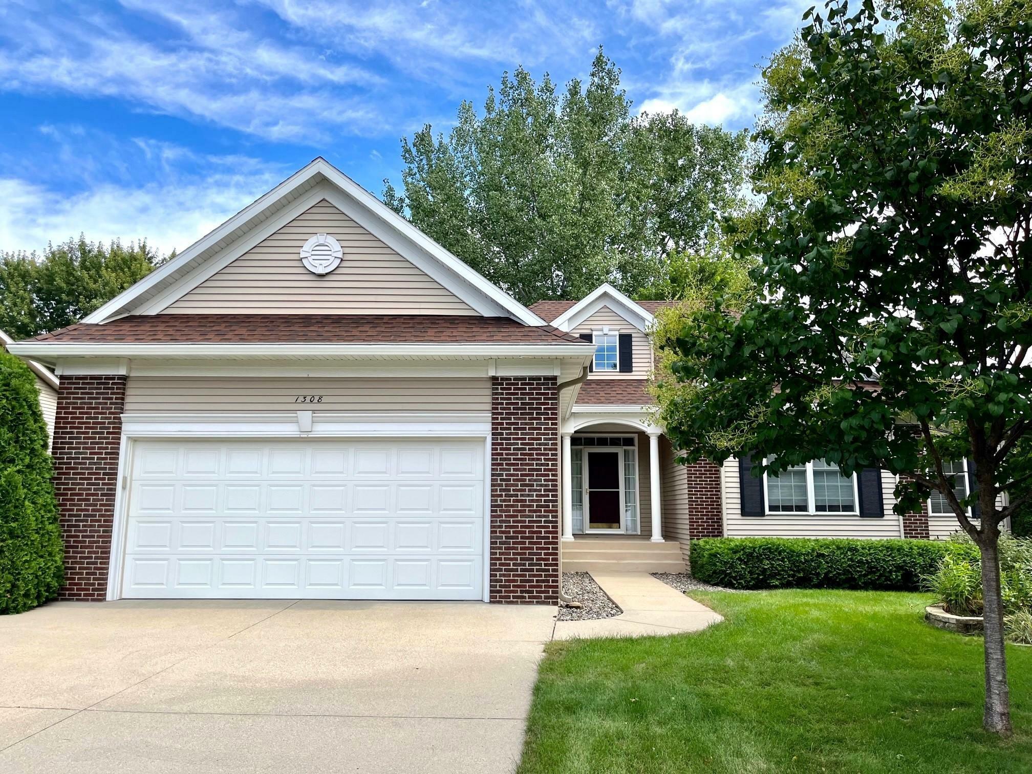 Property Photo:  1308 Somerset Boulevard  MN 56303 