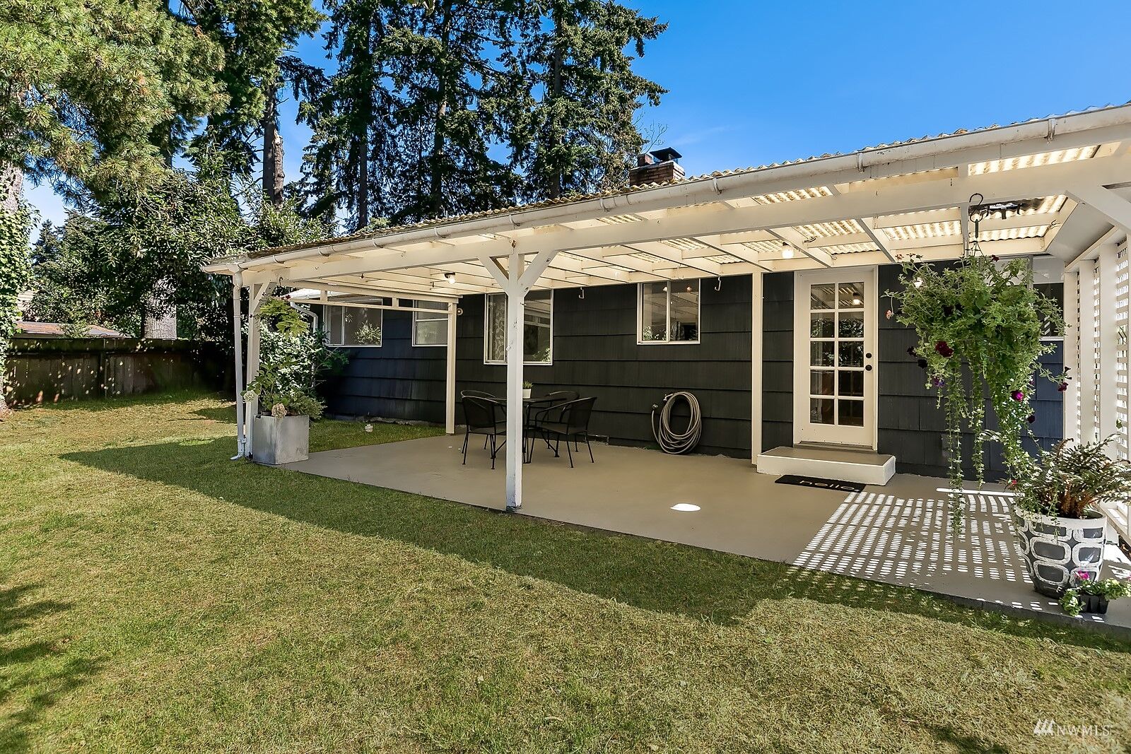 Property Photo:  17909 Linden Avenue N  WA 98133 