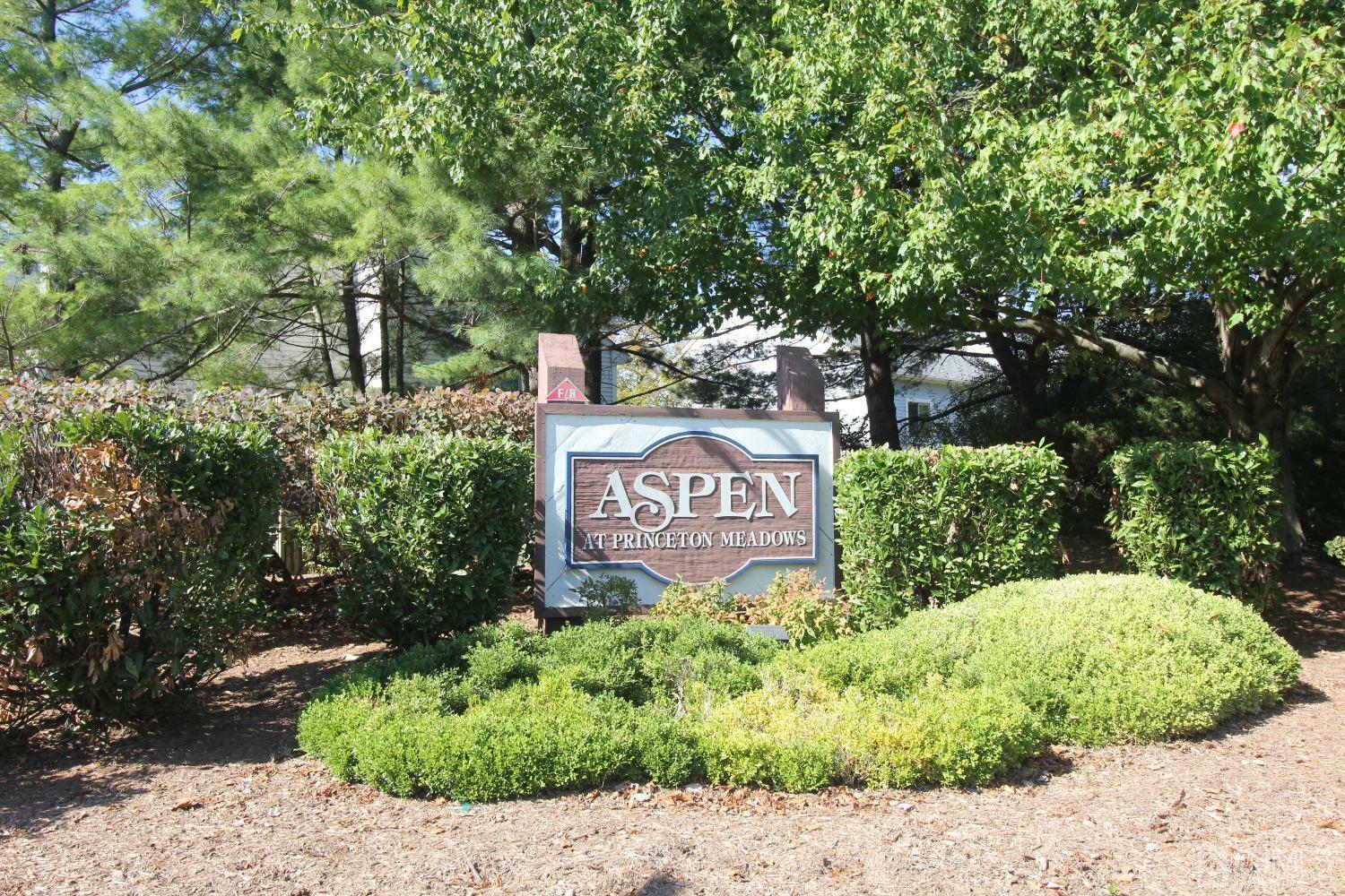 Property Photo:  804 Aspen Drive  NJ 08536 