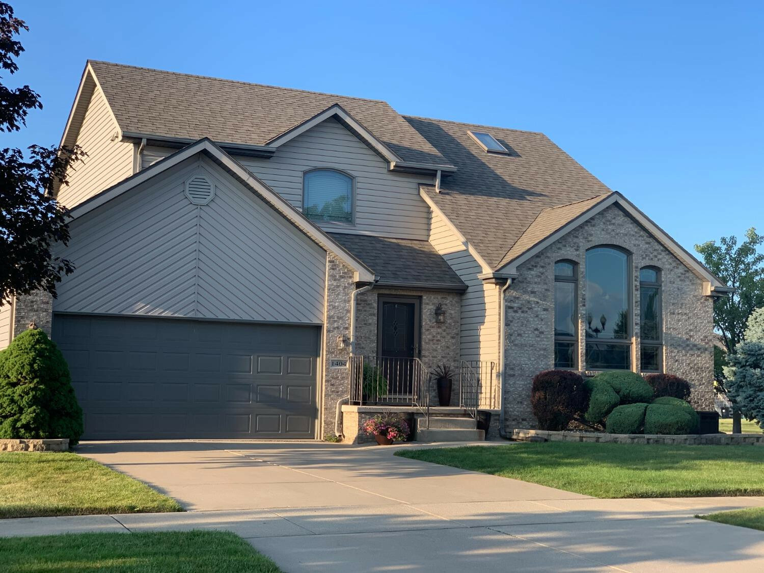 Property Photo: 1404 W 84th Avenue IN 46410