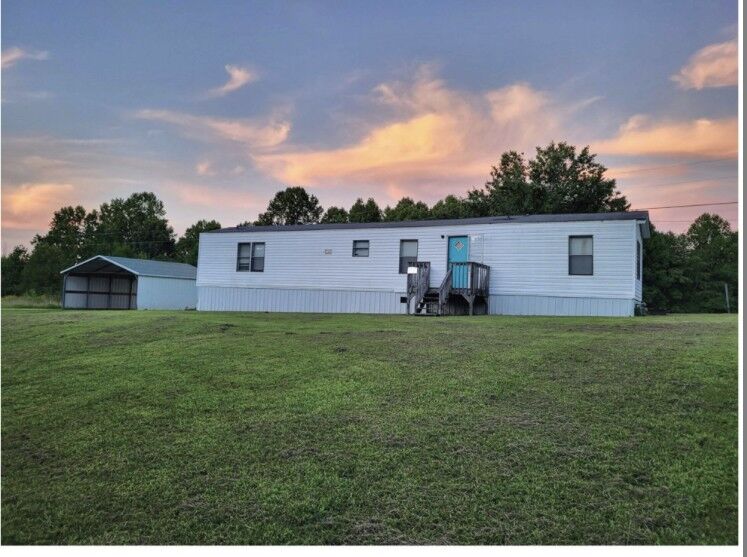 Property Photo: 436 Pine Orchard Rd TN 37166