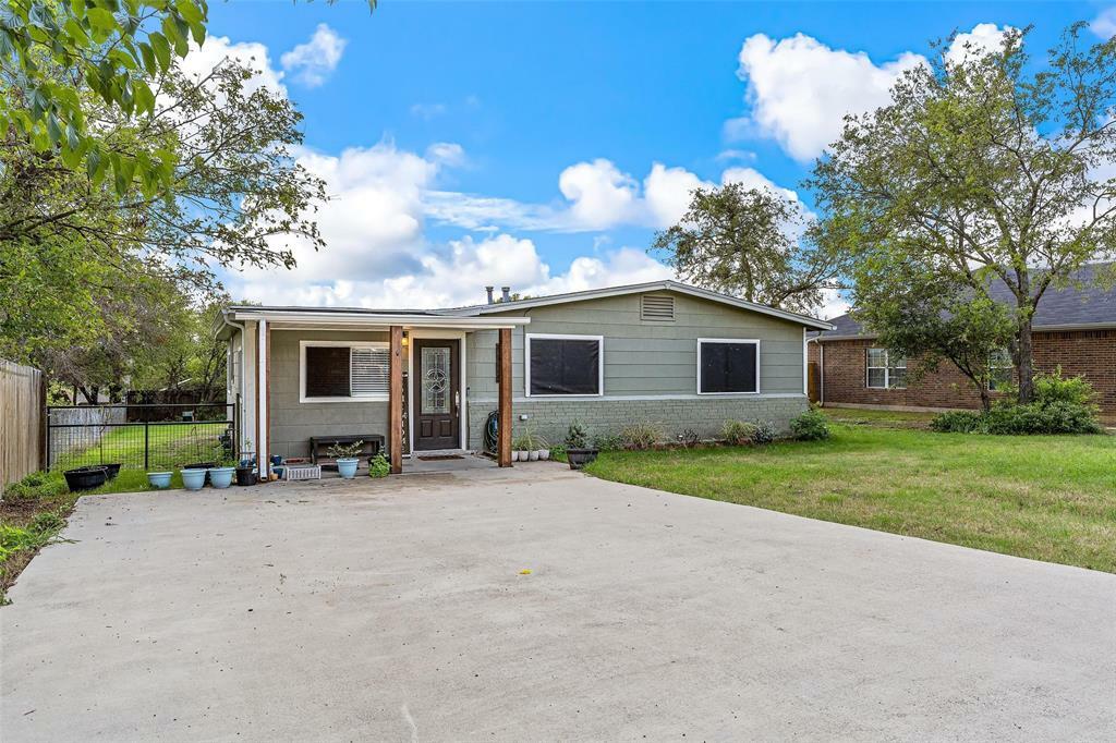 Property Photo: 9725 Santa Clara Drive TX 76116