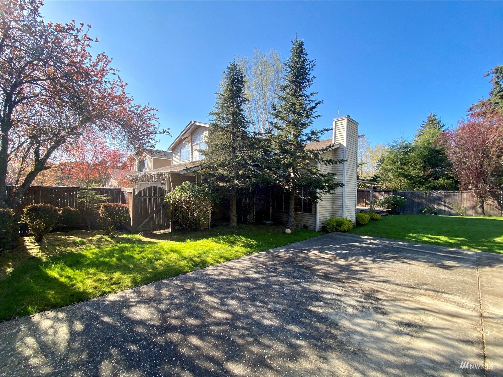 Property Photo: 12724 NE 94th Court WA 98033