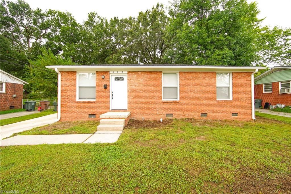 Property Photo:  308 Hazelwood Drive  NC 27405 
