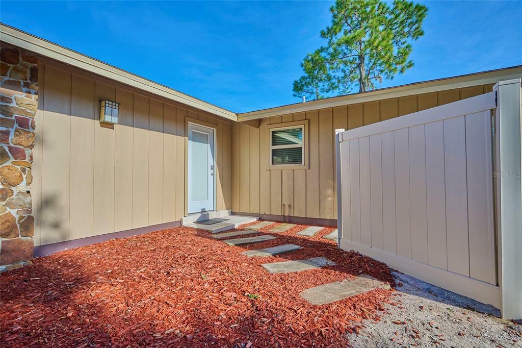 Property Photo: 223 Babson Drive FL 33827