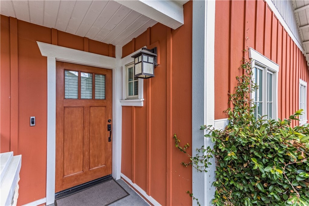 Property Photo:  601 E Micheltorena Street 18  CA 93103 