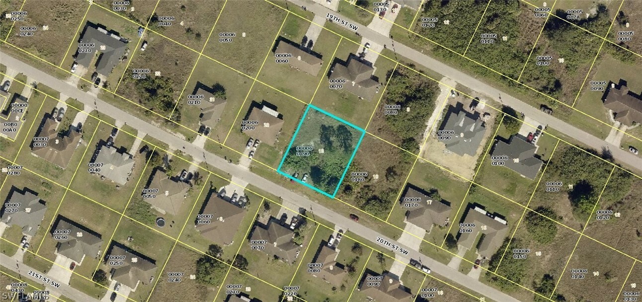 Property Photo:  4528-4530 20th Street SW  FL 33973 