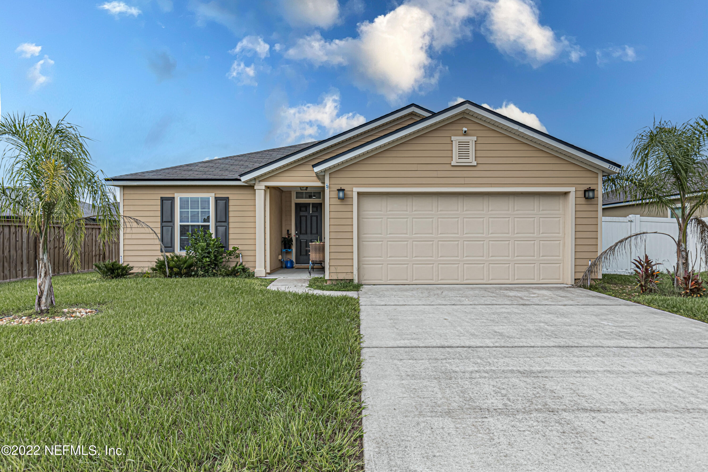 Property Photo: 3271 Canyon Falls Drive FL 32043