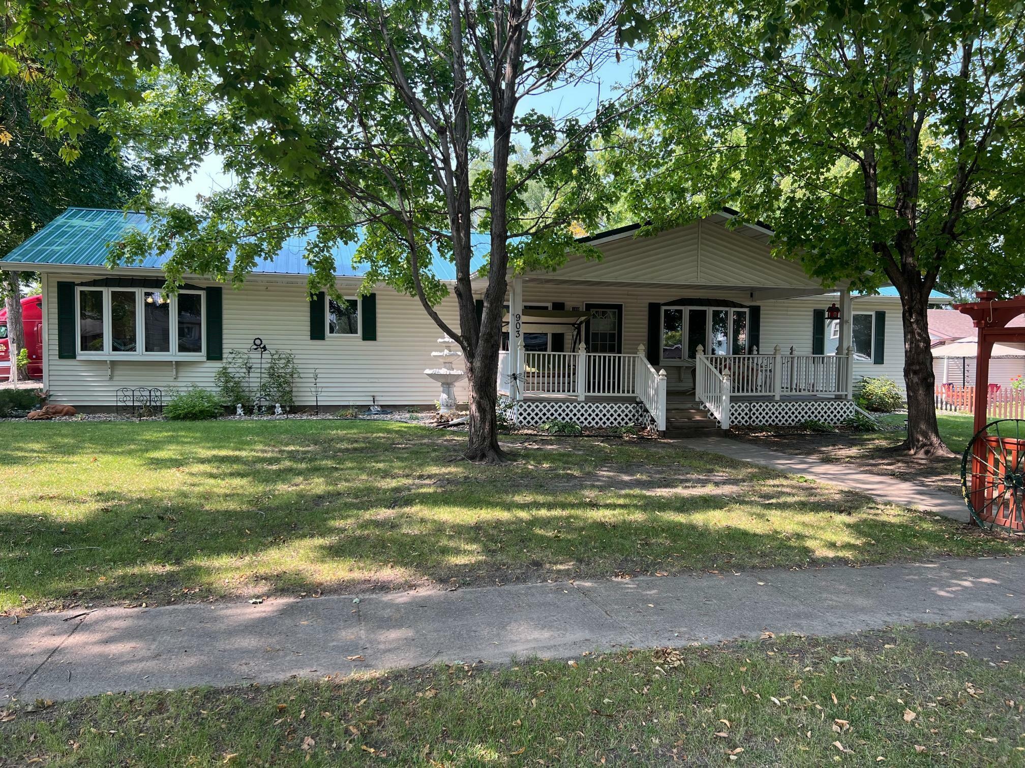 Property Photo:  35 E 9th Street  MN 55355 