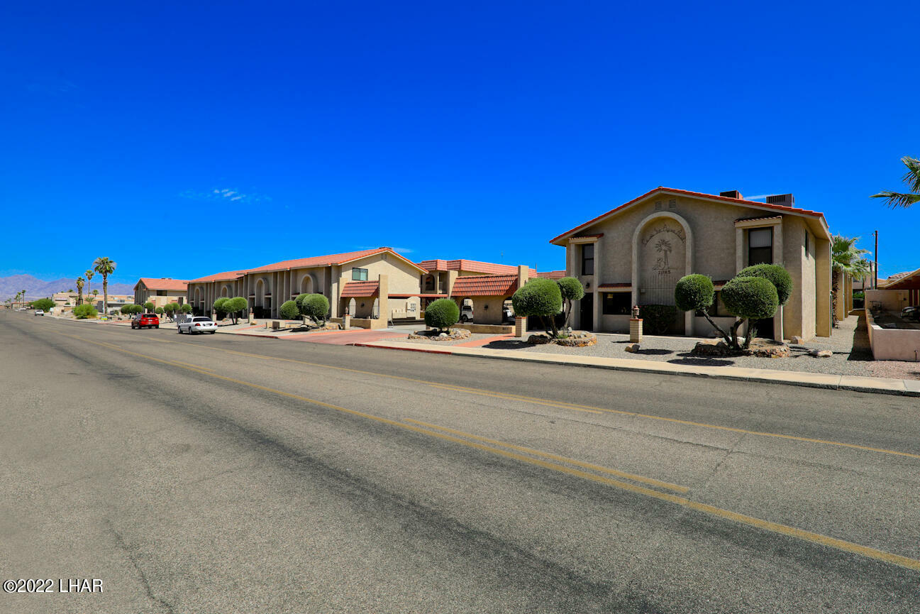 Property Photo:  2085 Mesquite Ave 15  AZ 86403 