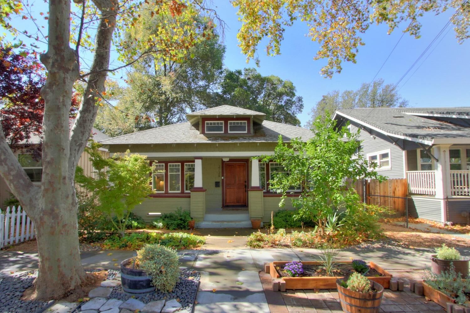 Property Photo: 3738 3rd Avenue CA 95817