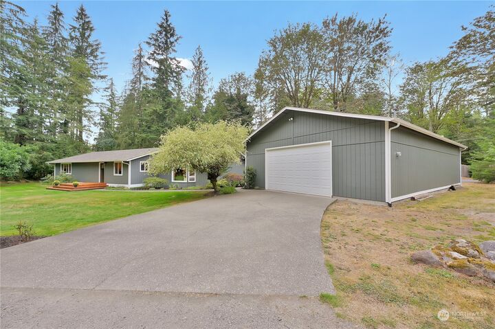 Property Photo:  7438  Moon Valley Road SE  WA 98045 