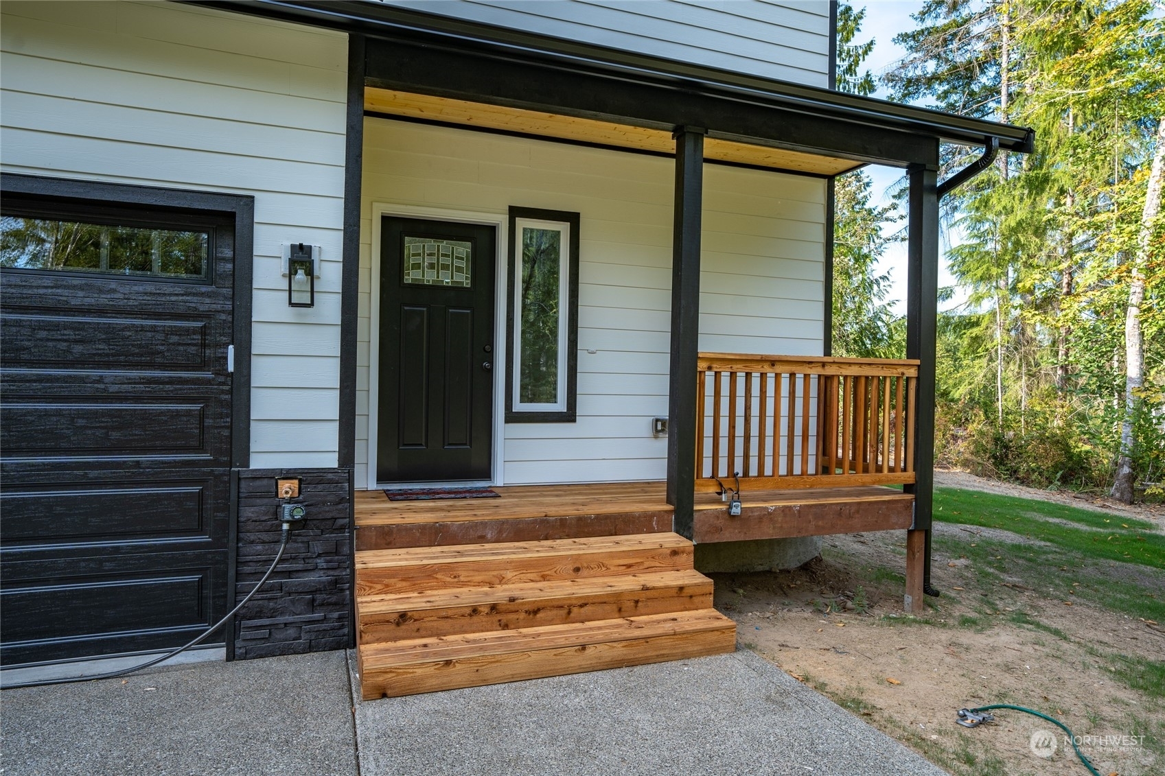 Property Photo:  440 E Cedar Street  WA 98528 