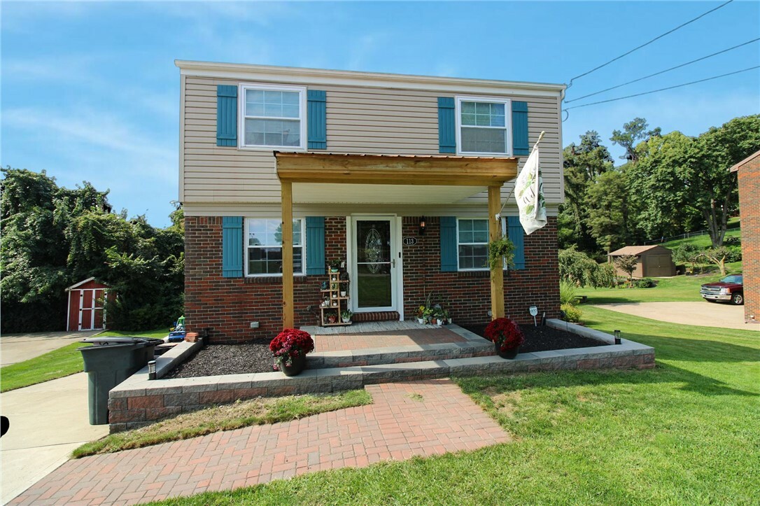 Property Photo:  113 Wallridge Dr  PA 15108 