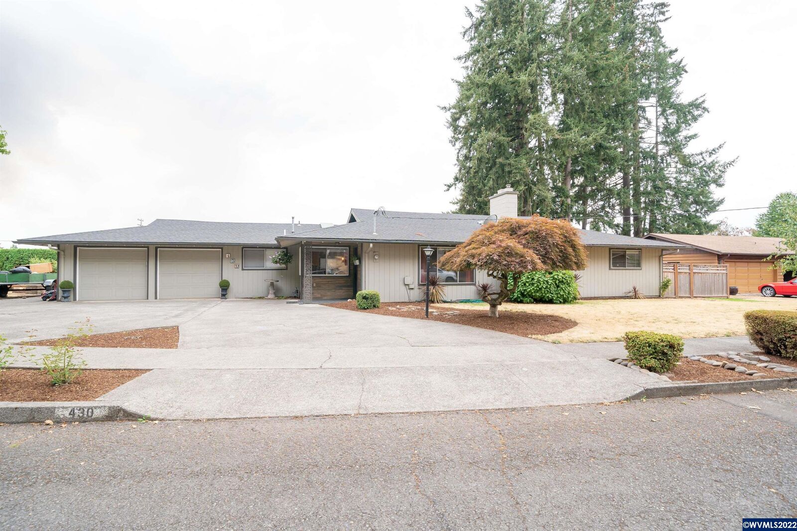 Property Photo: 430 W Kathy St OR 97383-1153