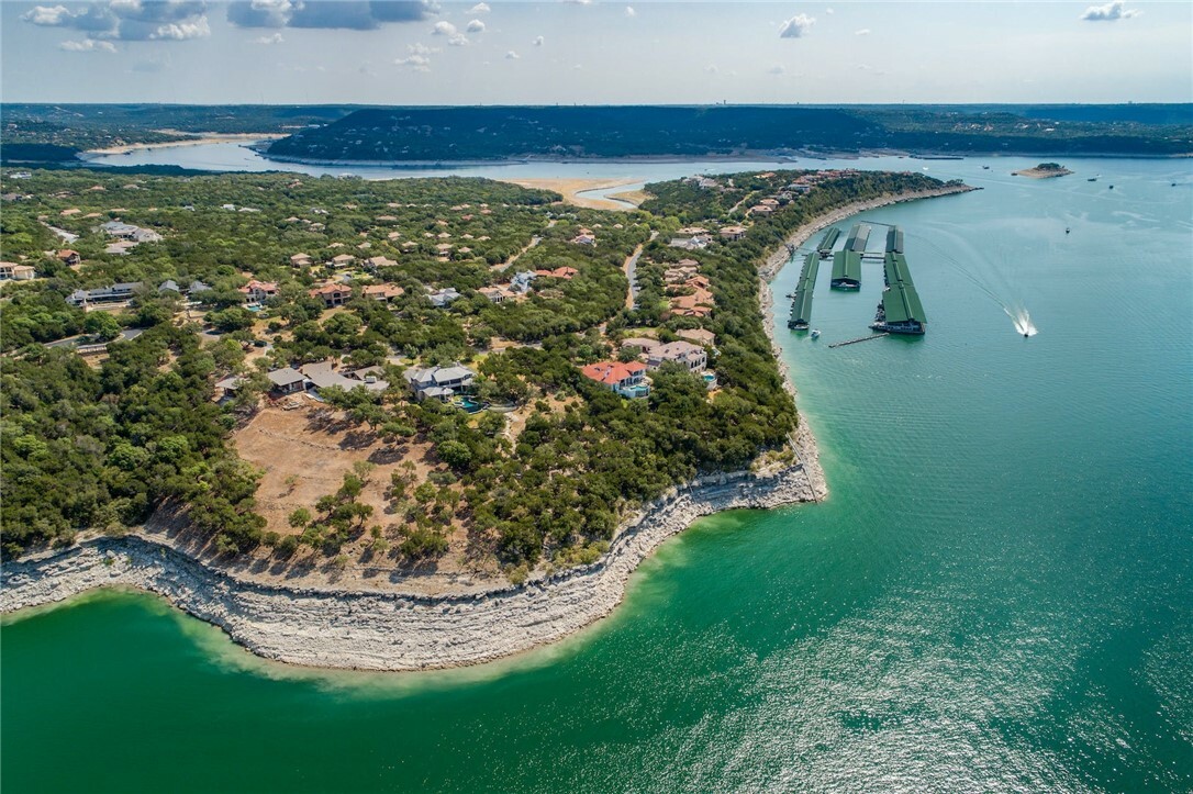 Property Photo: 17703 Breakwater Drive TX 78645