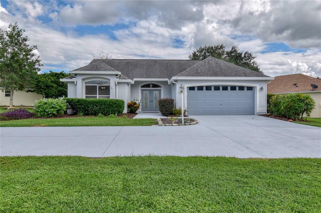 Property Photo:  1028 Soledad Way  FL 32159 