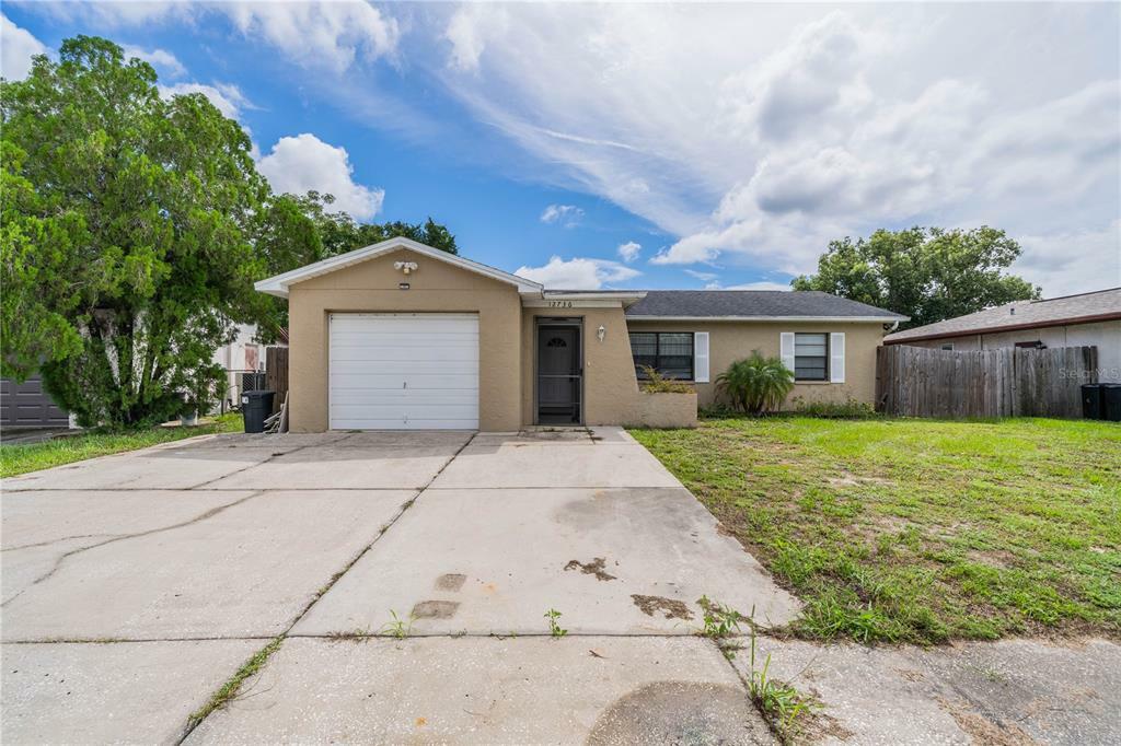 Property Photo:  12736 Cedar Ridge Drive  FL 34669 