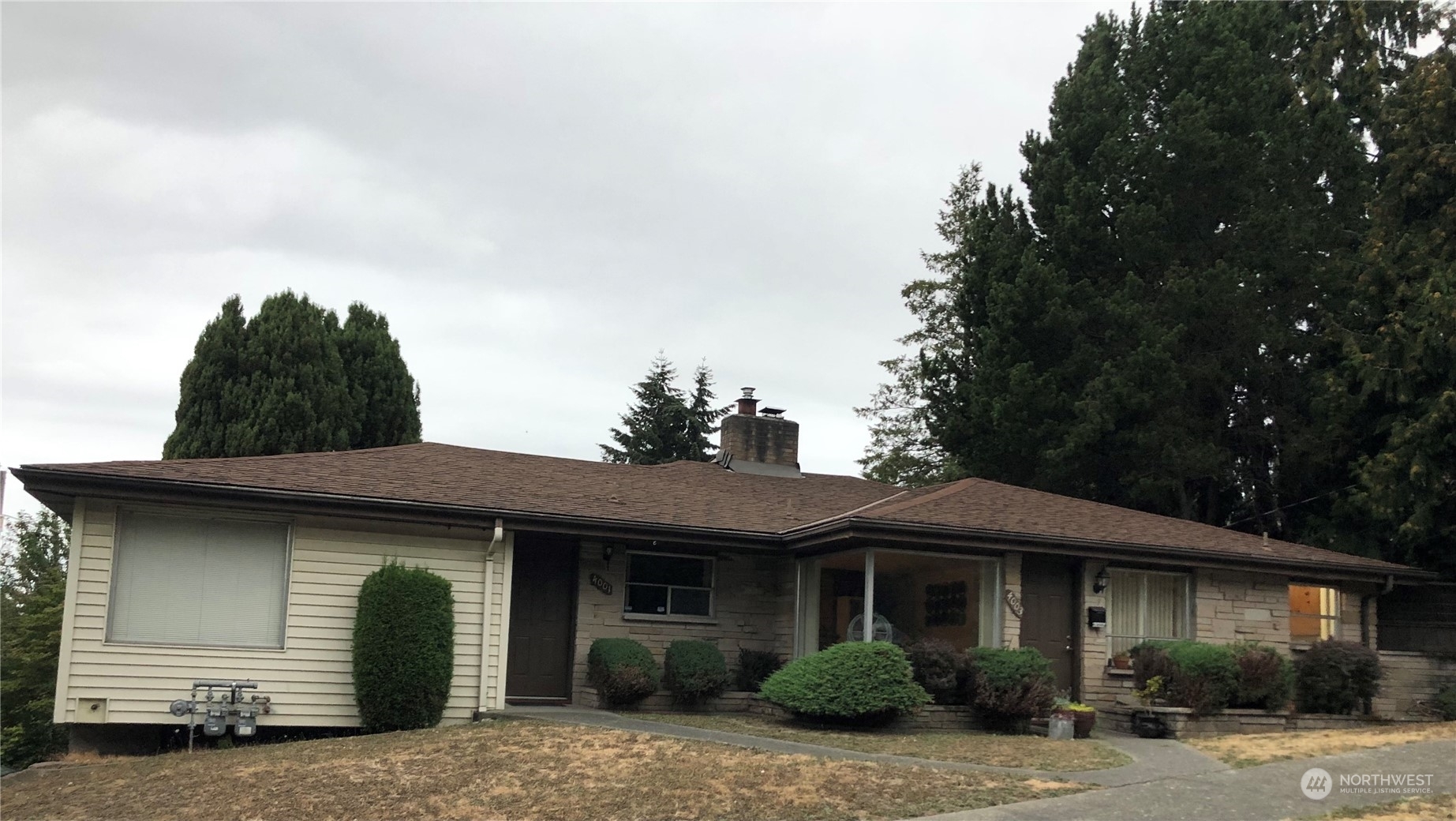 Property Photo:  4001 Greenwood Avenue N  WA 98103 