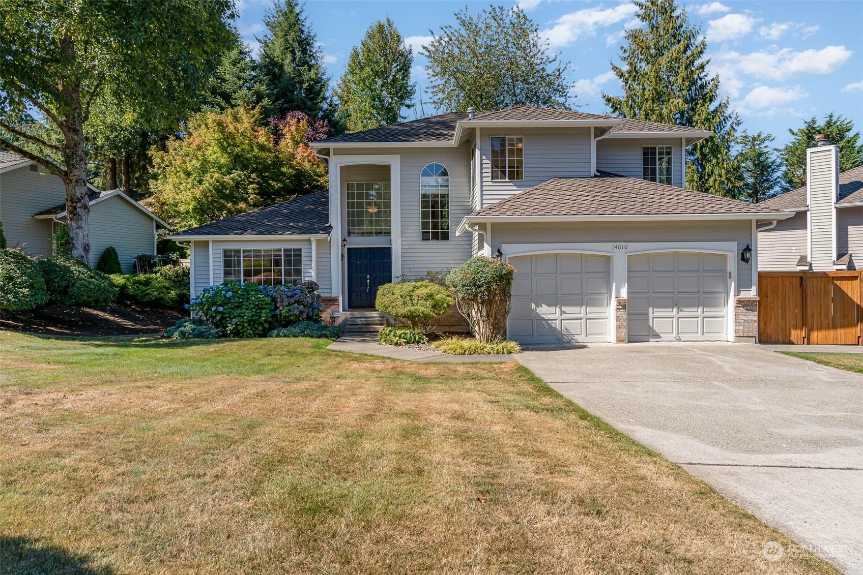 Property Photo:  14010 Cascade Drive SE  WA 98296 