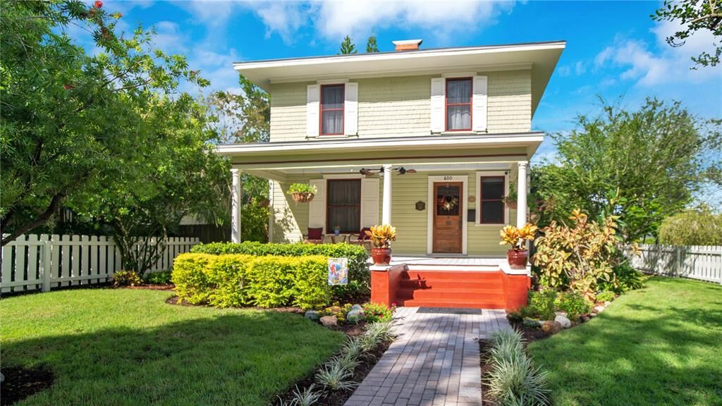 Property Photo: 600 S Elm Avenue FL 32771