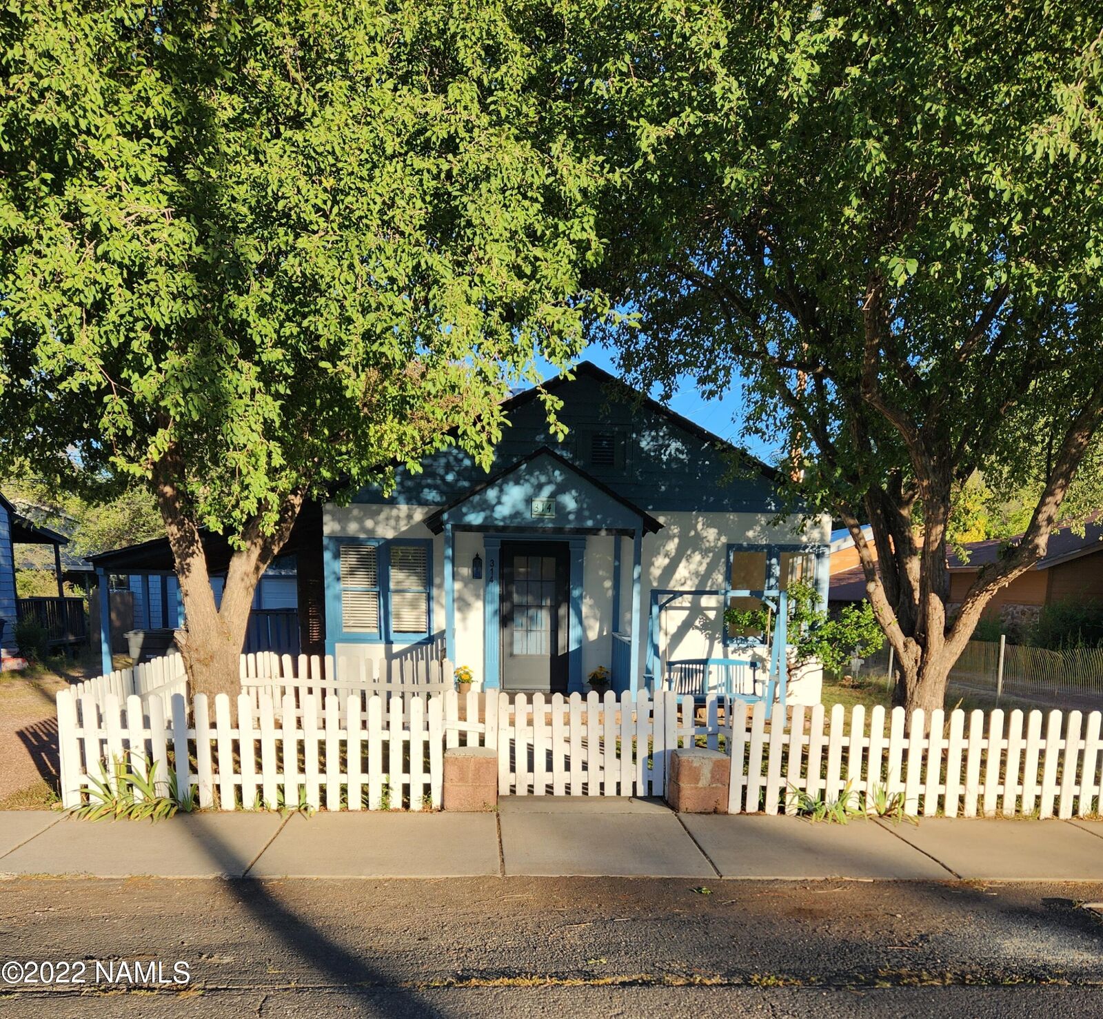 Property Photo:  314 N Mogollon Street  AZ 86001 