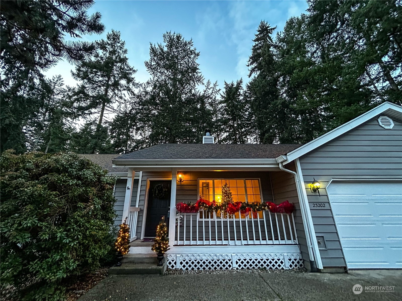 Property Photo: 23202 53rd Avenue Ct E WA 98387