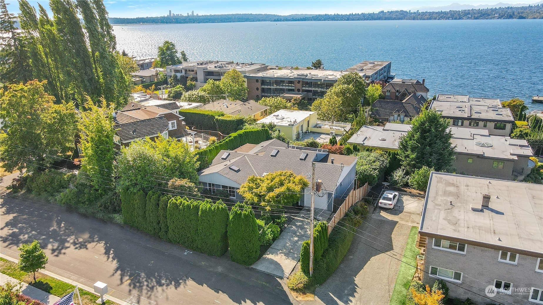 Property Photo: 709 2nd Street S WA 98033