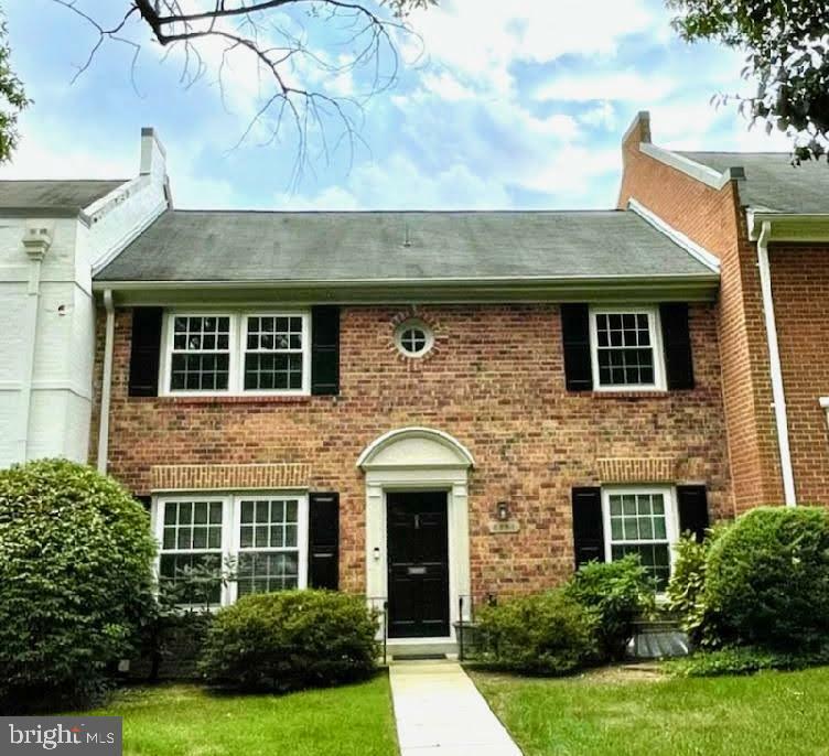 Property Photo: 8351 Forrester Boulevard VA 22152