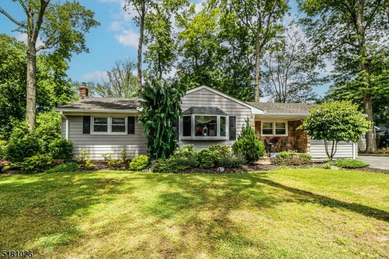 Property Photo: 40 Highland Rd NJ 07067