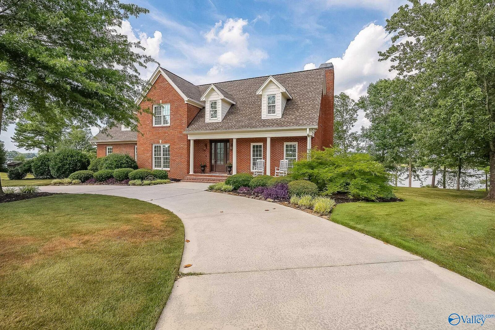 Property Photo: 1744 NE Morning Drive AL 35055